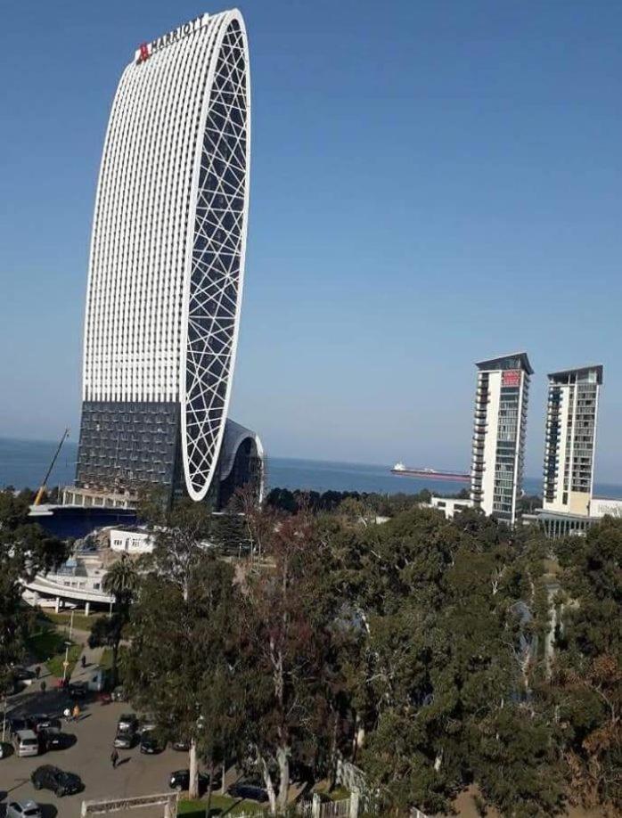 Апартаменты WITH SEA VIEW Батуми Экстерьер фото